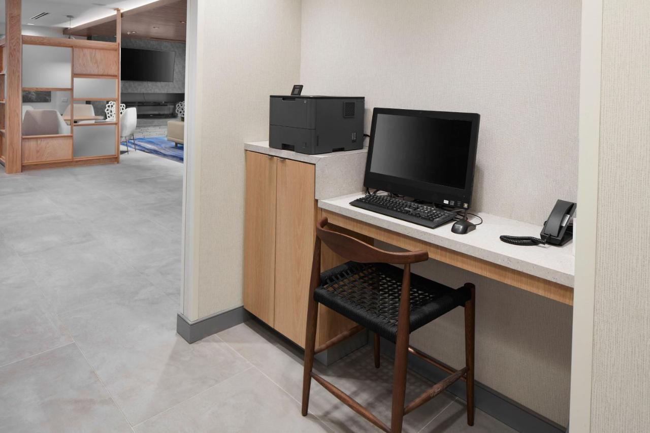 Fairfield Inn & Suites By Marriott Stony Creek Екстериор снимка