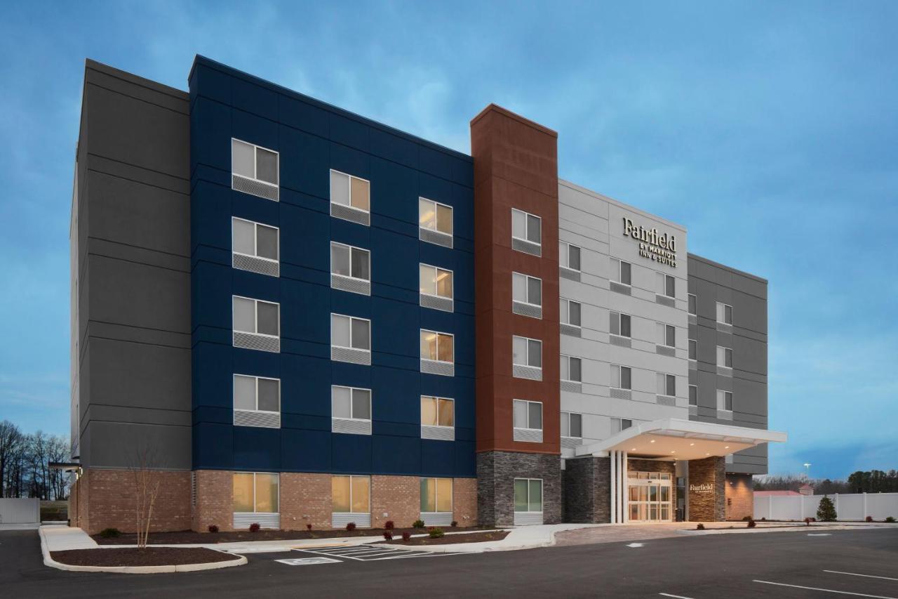 Fairfield Inn & Suites By Marriott Stony Creek Екстериор снимка