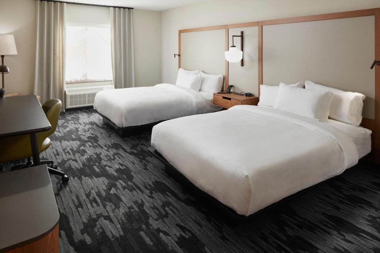 Fairfield Inn & Suites By Marriott Stony Creek Екстериор снимка