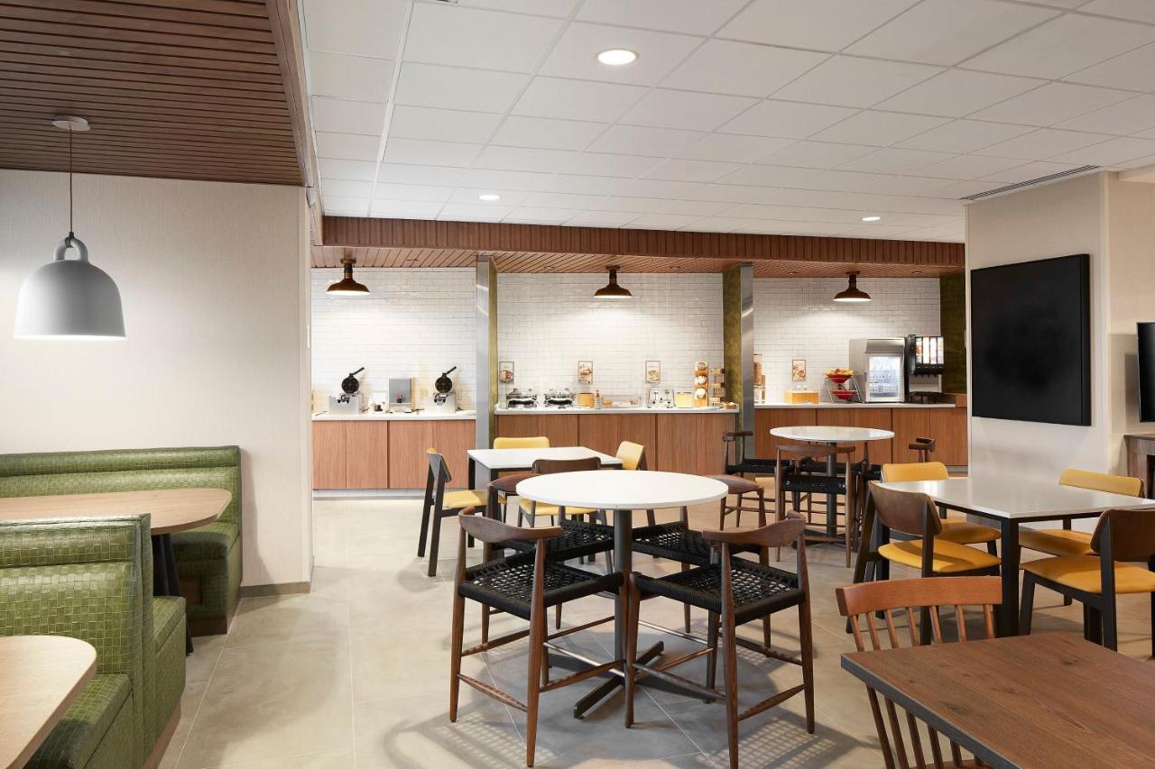 Fairfield Inn & Suites By Marriott Stony Creek Екстериор снимка