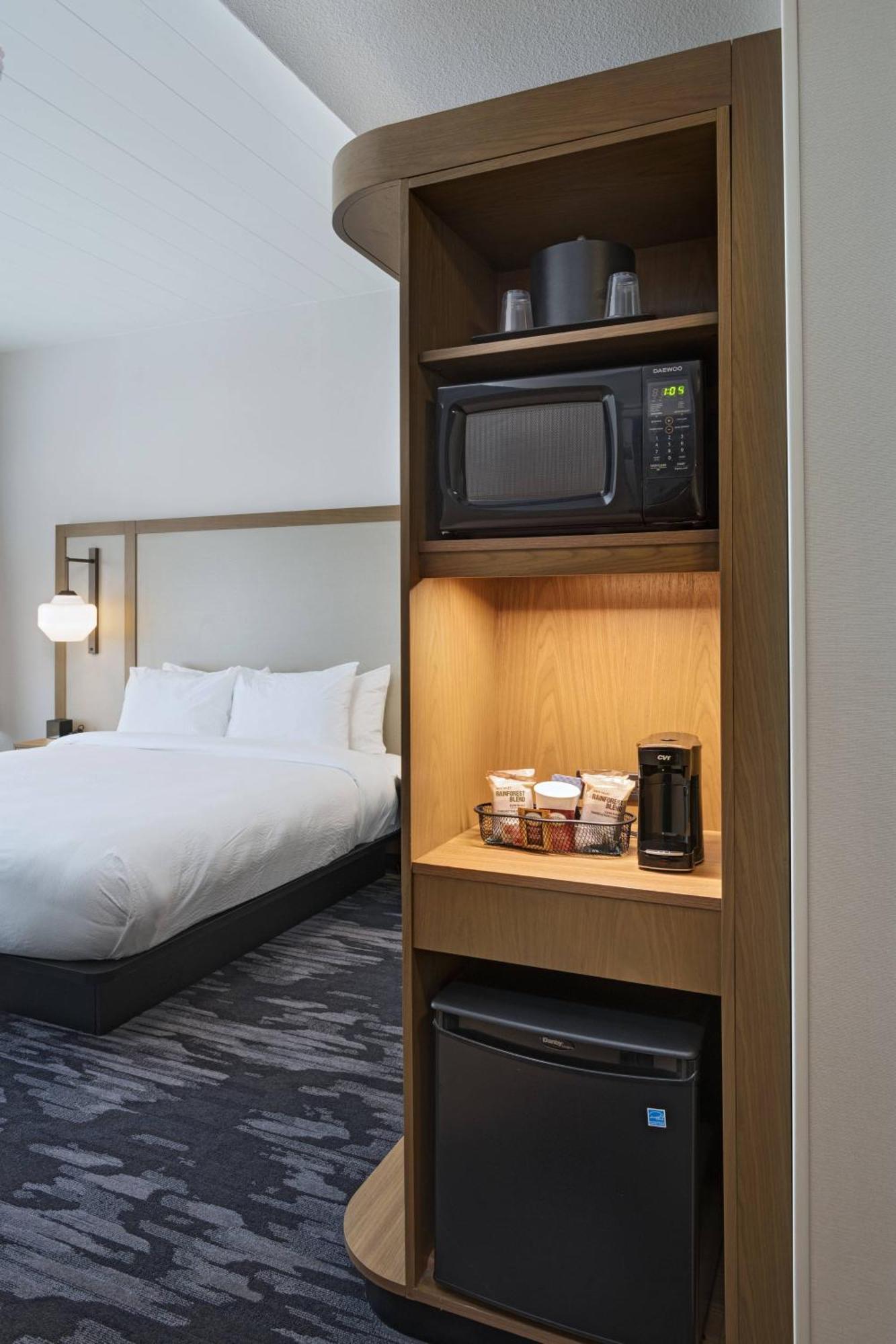 Fairfield Inn & Suites By Marriott Stony Creek Екстериор снимка